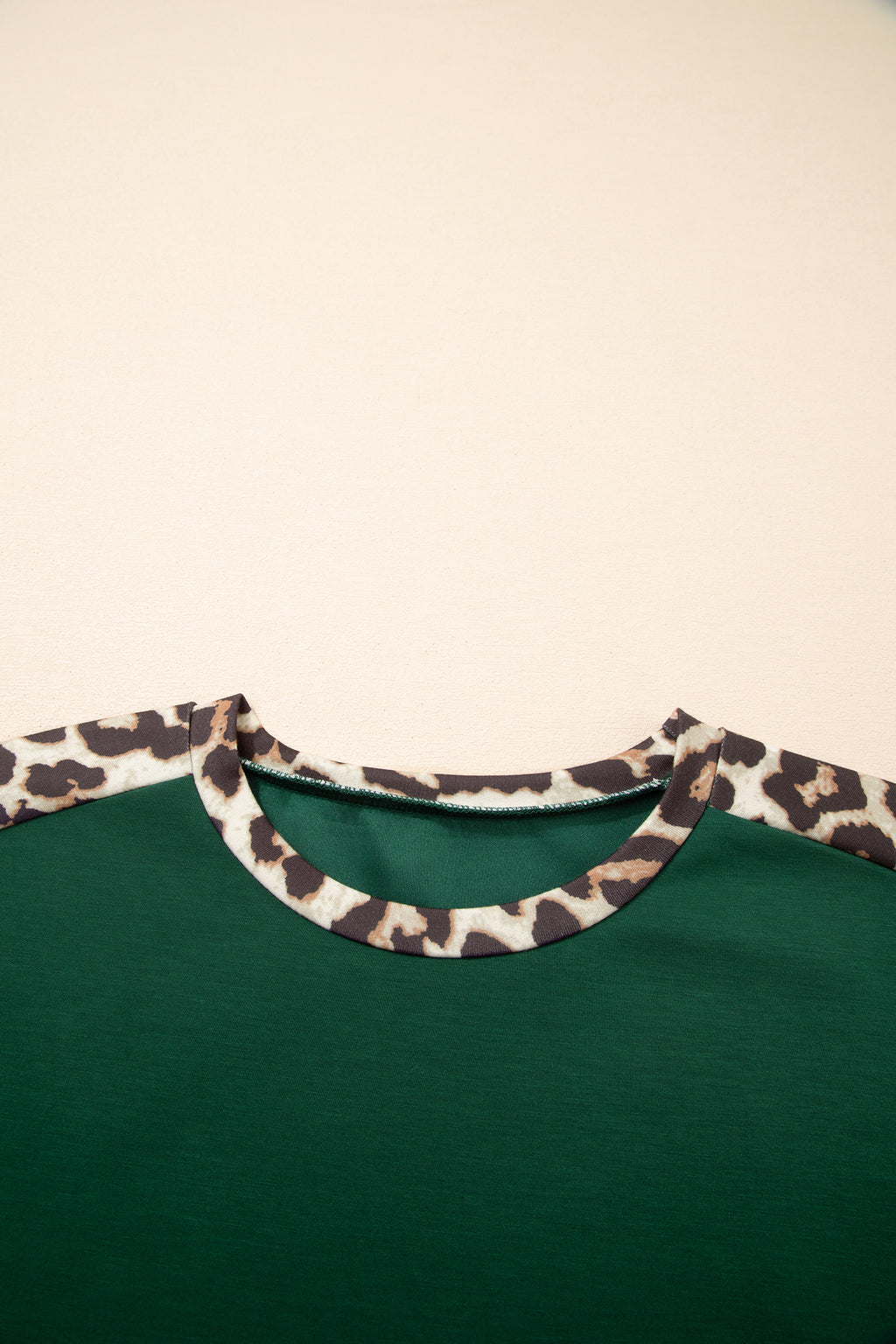 Camiseta holgada con cuello redondo