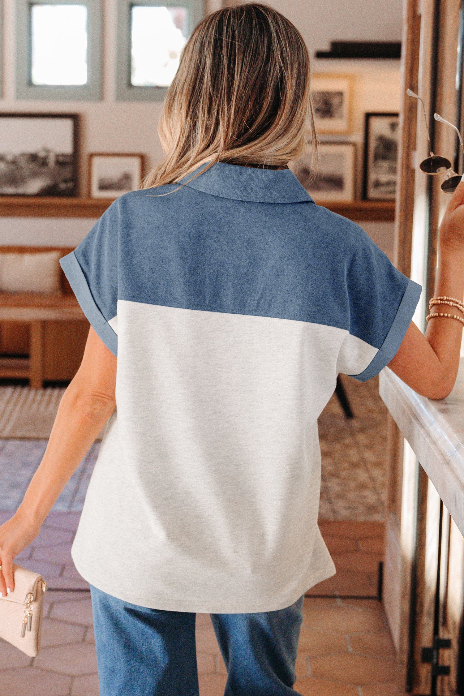 Top de manga corta con cuello tipo polo