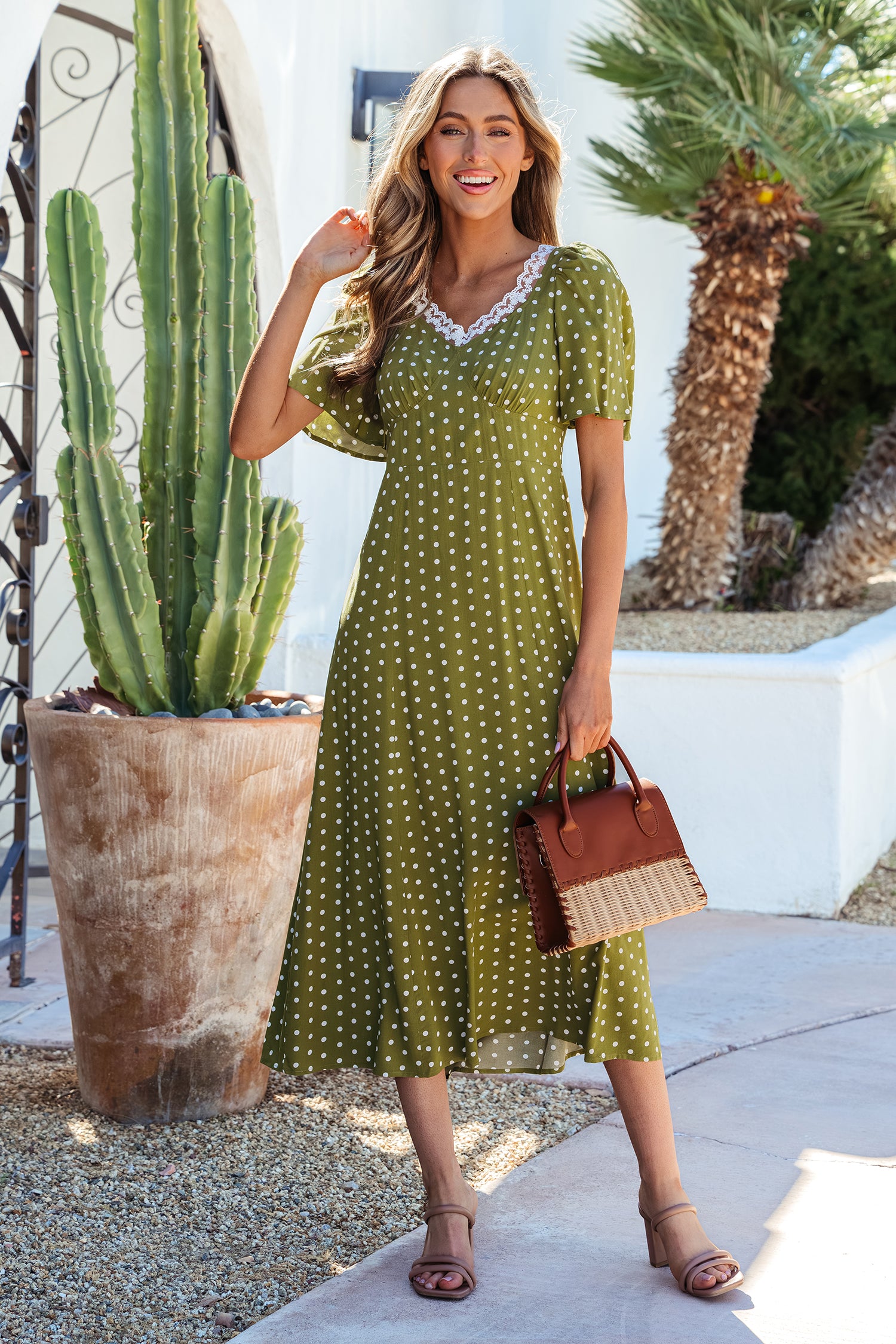 Vestido largo escote de encaje