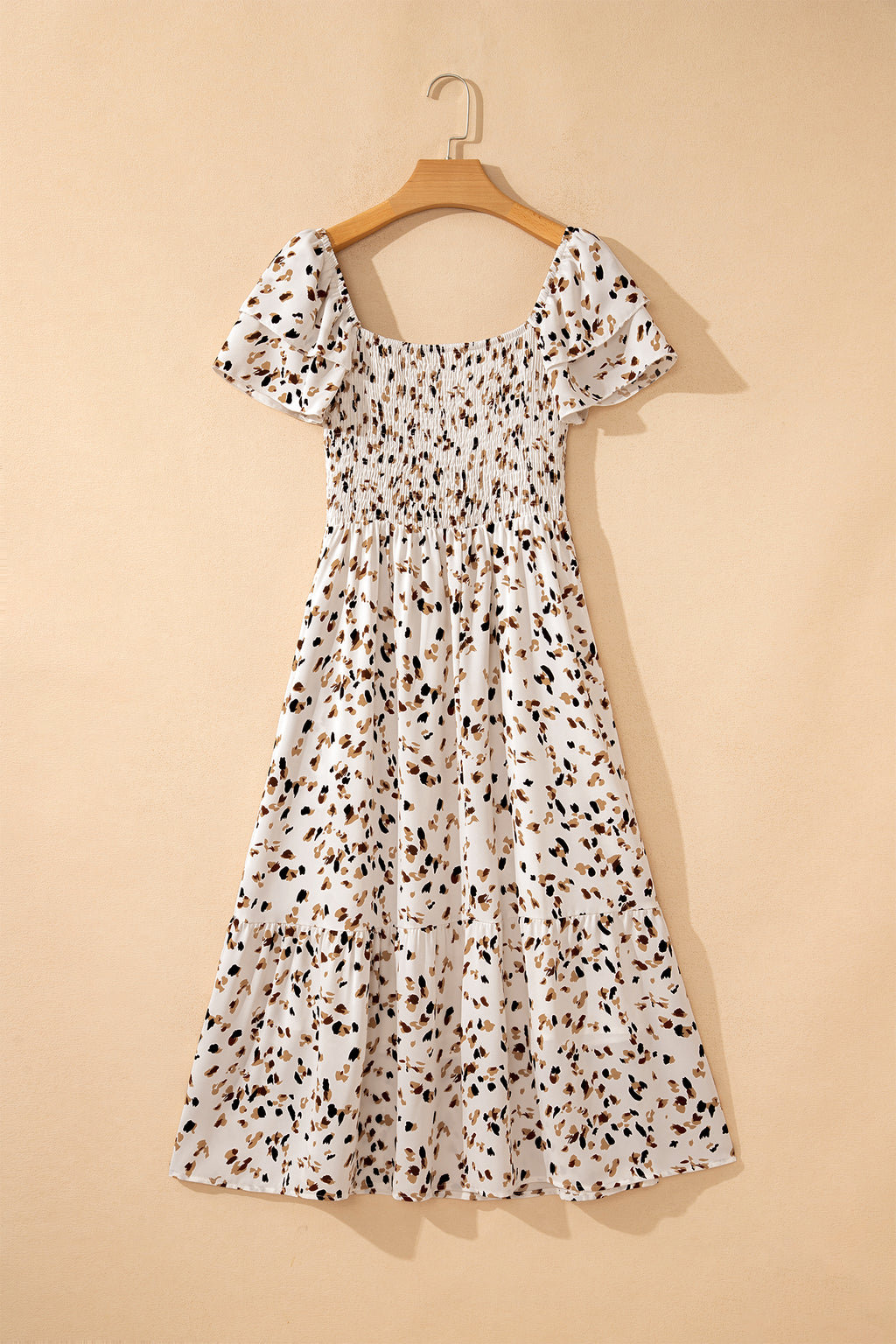 Vestido manga corta con volantes y cuello cuadrado
