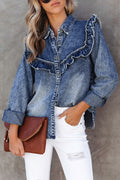 Camisa con botones y detalle de volantes