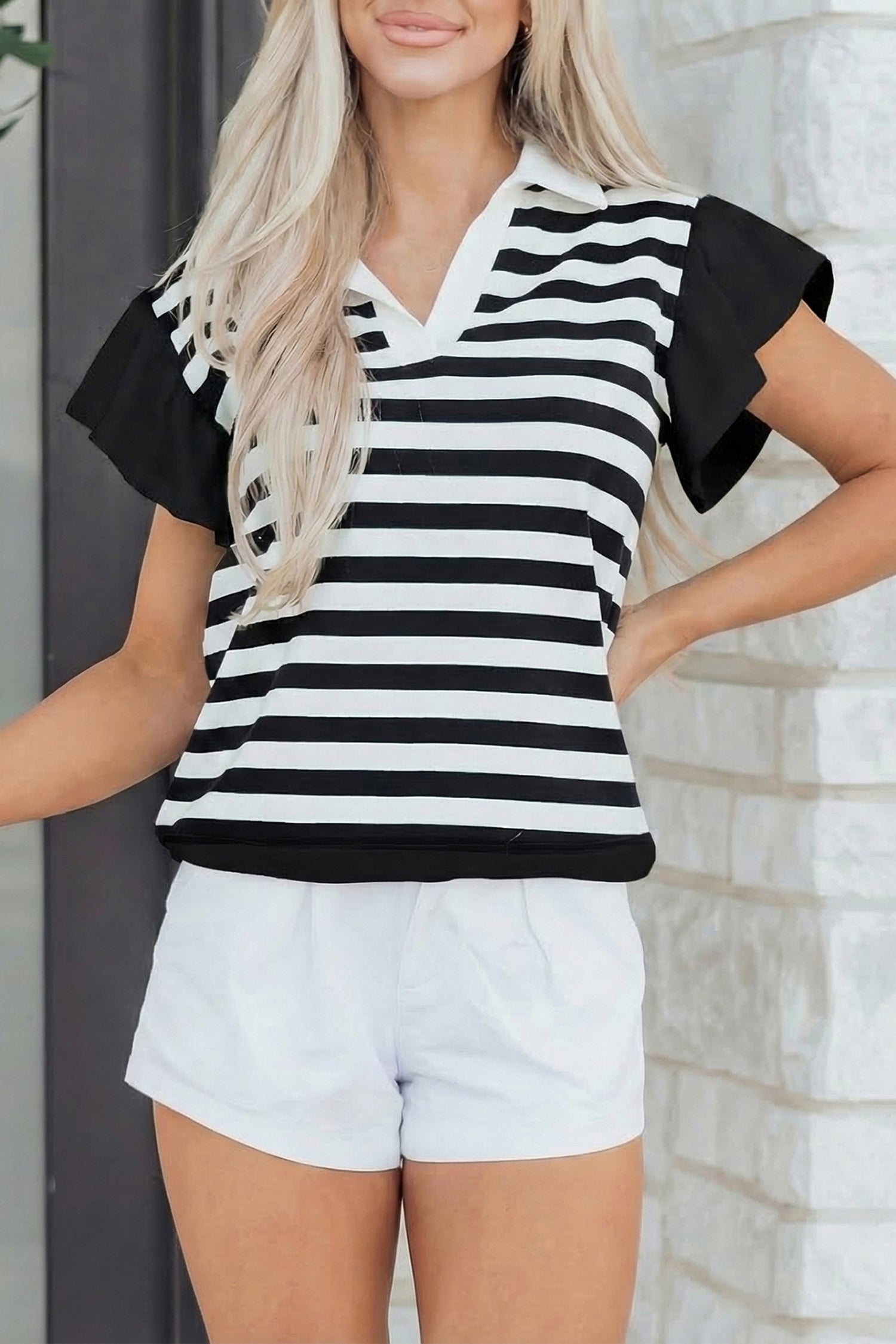 Blusa manga corta con volantes y cuello en V