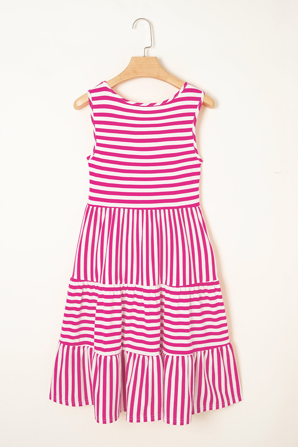 Rose Stripe U Neck Maneveless Fit