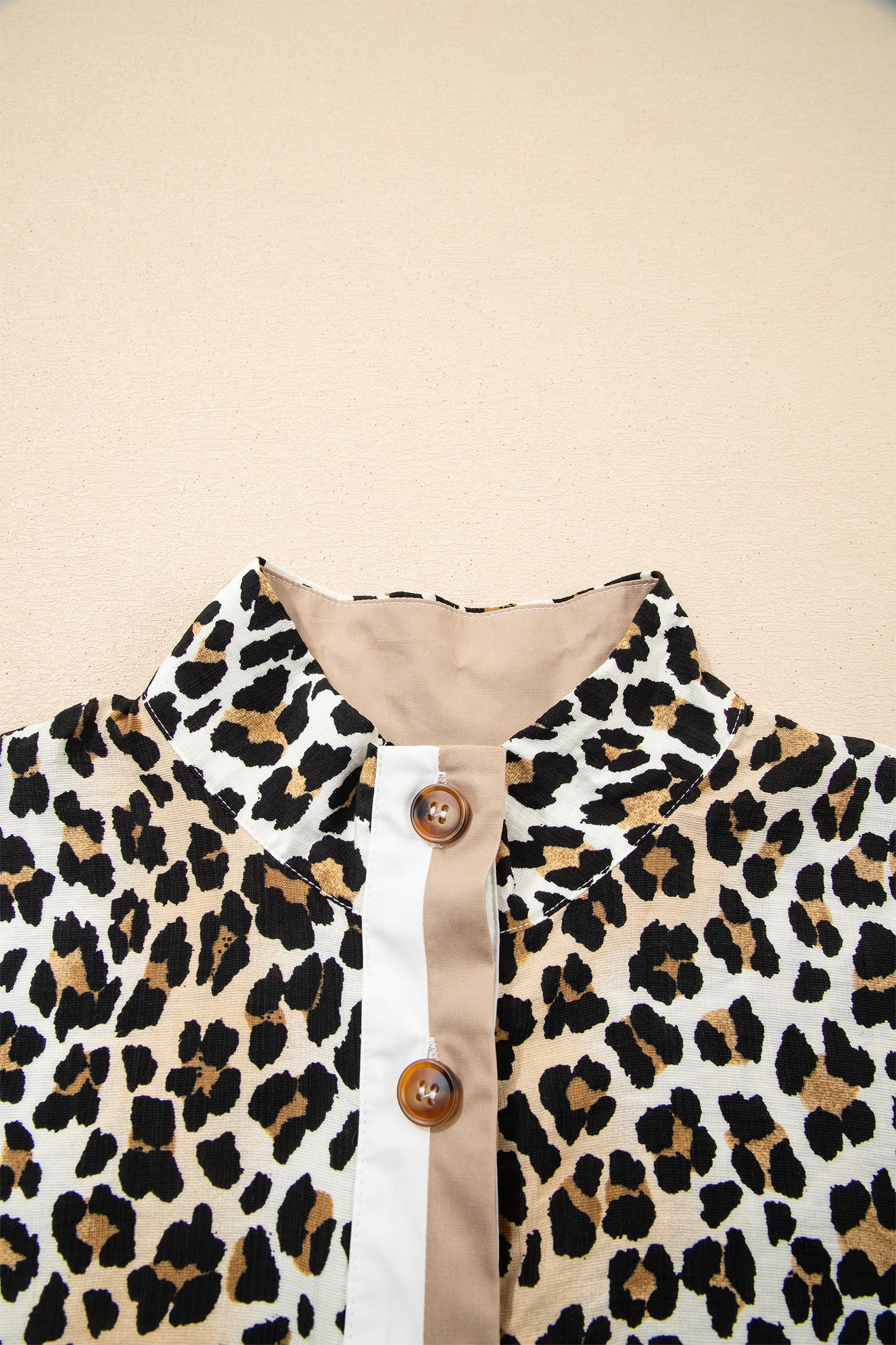 Minivestido de leopardo suelto de manga corta