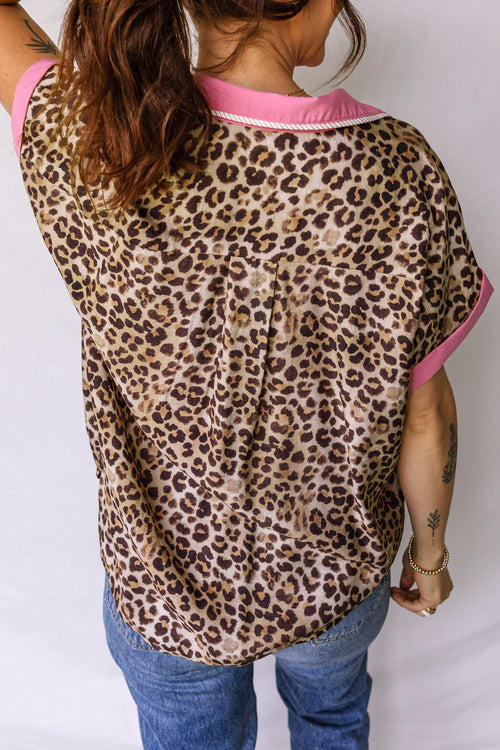 Camisa de manga corta con estampado animal