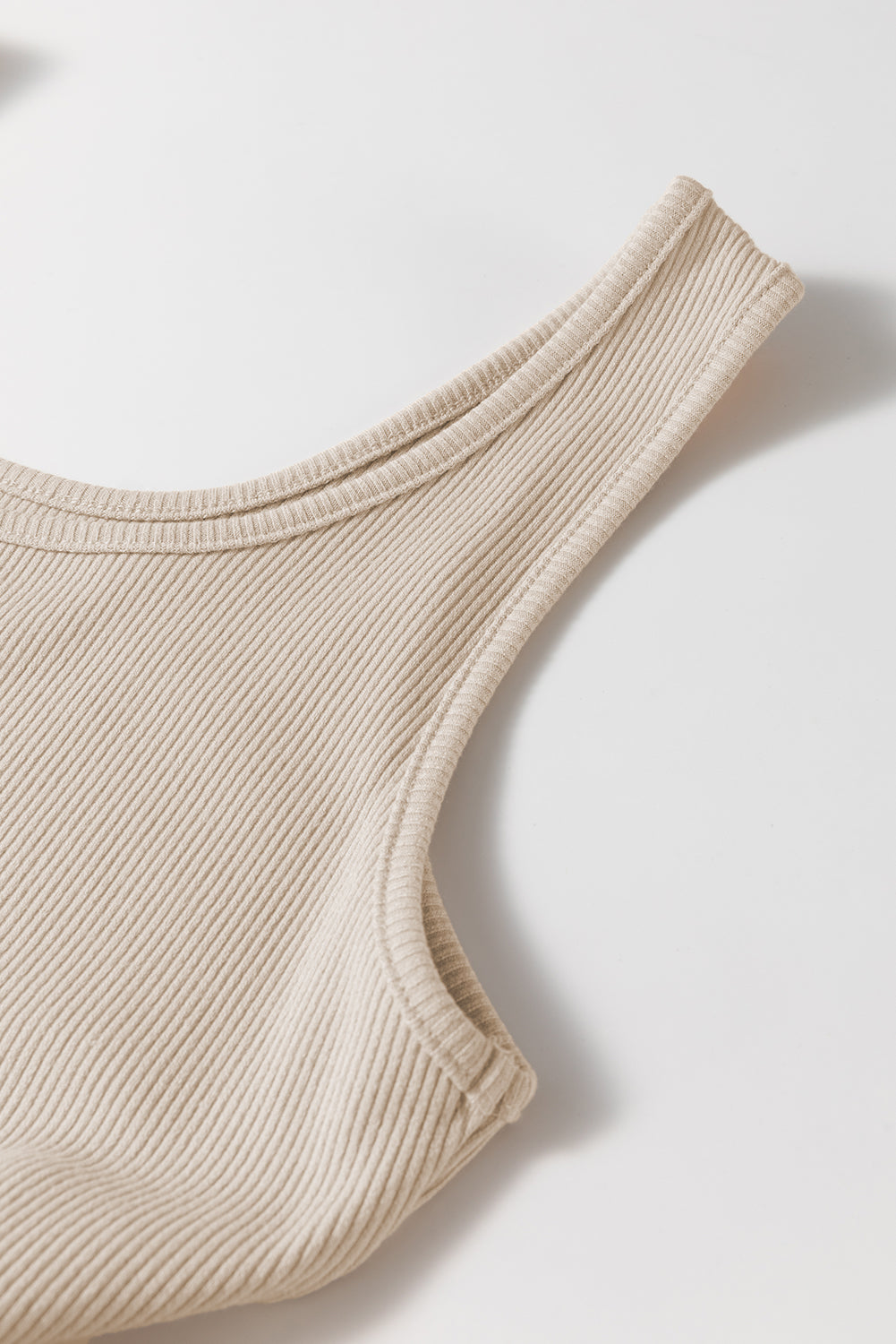 Vestido largo sin mangas plisado con corpiño de canalé