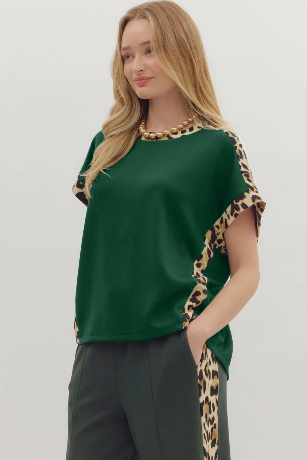Camiseta holgada con cuello redondo