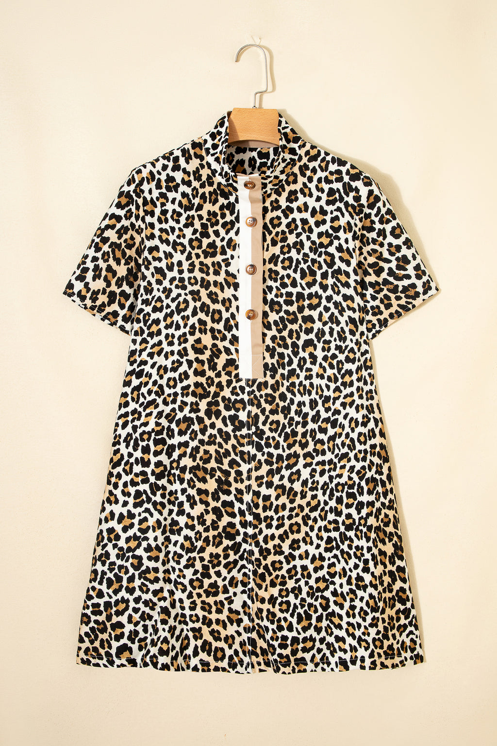 Minivestido de leopardo suelto de manga corta