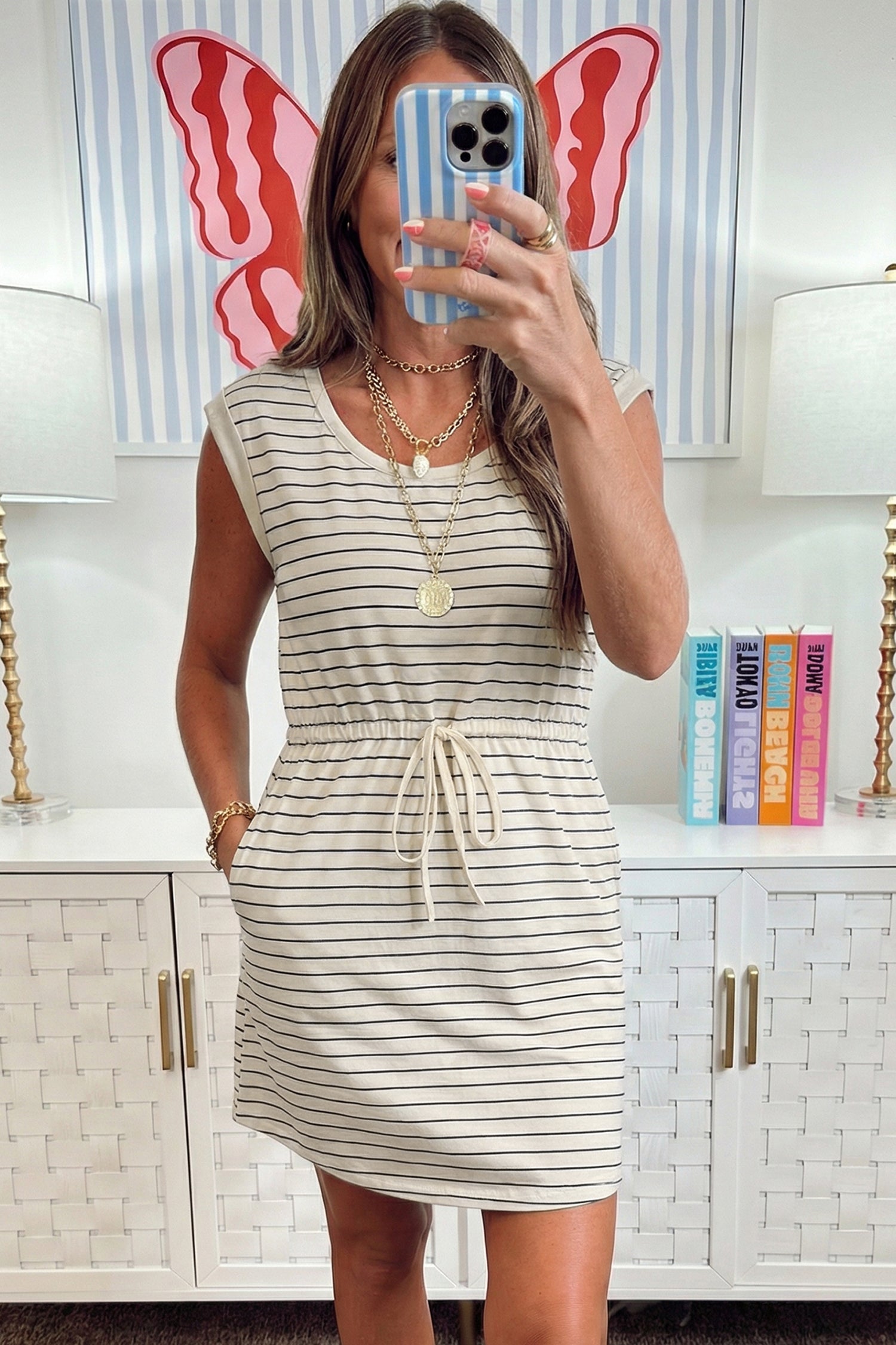 Minivestido sin mangas tipo túnica con cordón
