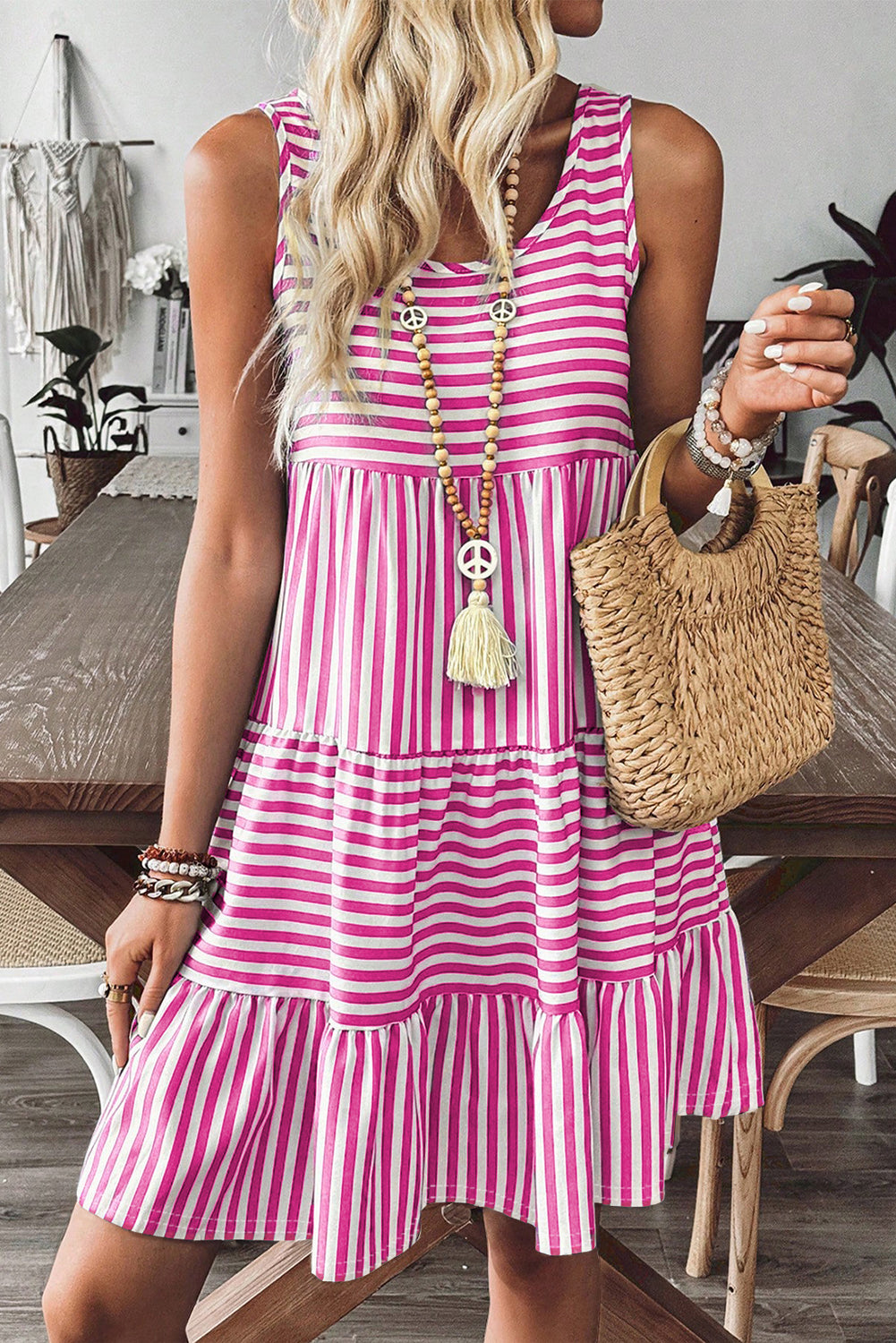 Rose Stripe U Neck Maneveless Fit