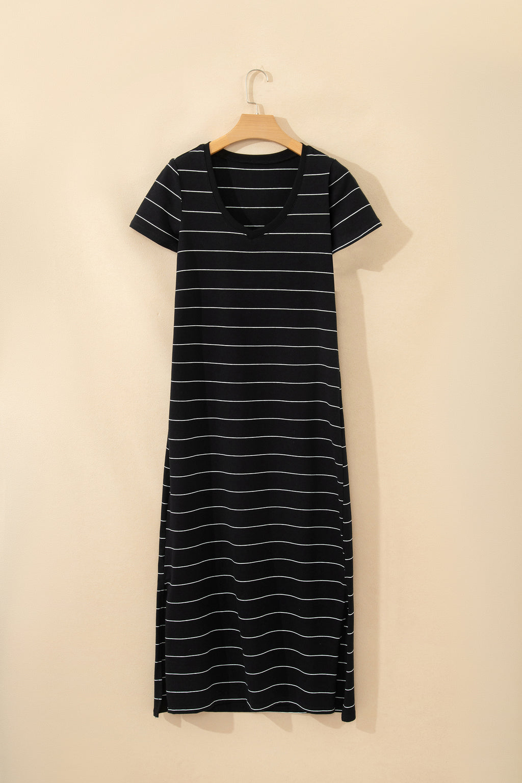 Vestido largo estilo camiseta informal con abertura lateral