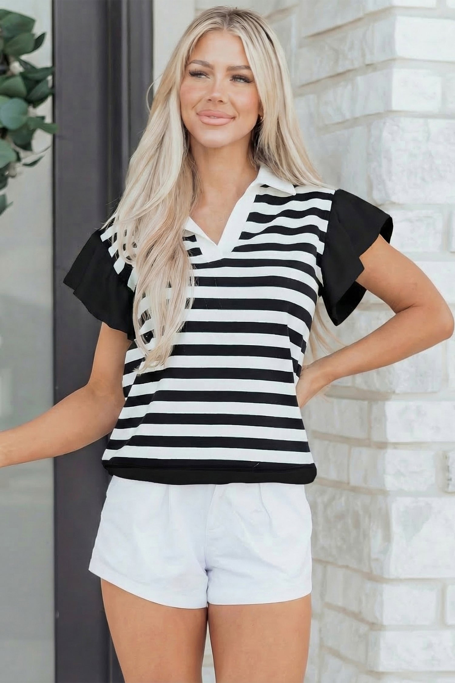 Blusa manga corta con volantes y cuello en V