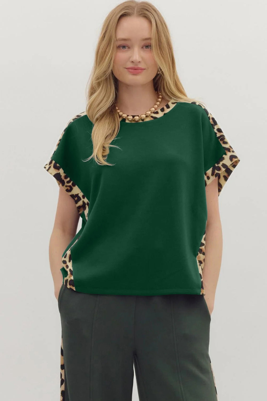 Camiseta holgada con cuello redondo